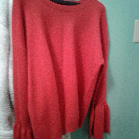 Beautiful very good quality sweater size large or extra  large  Nordstrom new - Picture 2 of 5